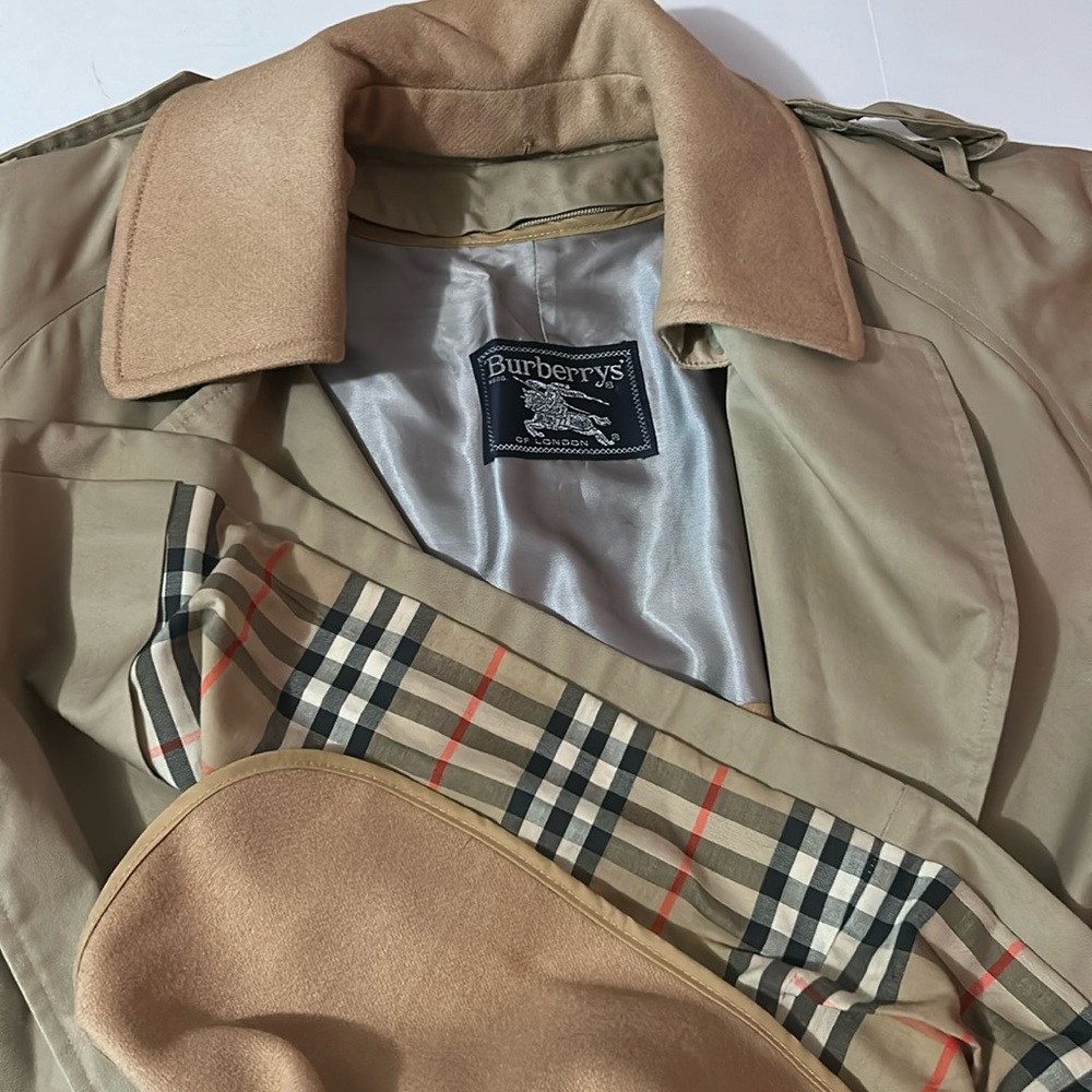Burberry Novacheck trench coat with wool zip out liner women’s XL beige